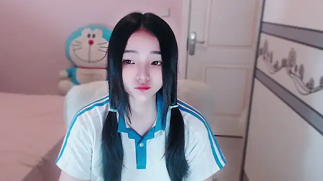 xiao-xiao-D online show from 10-18-25, 02:02