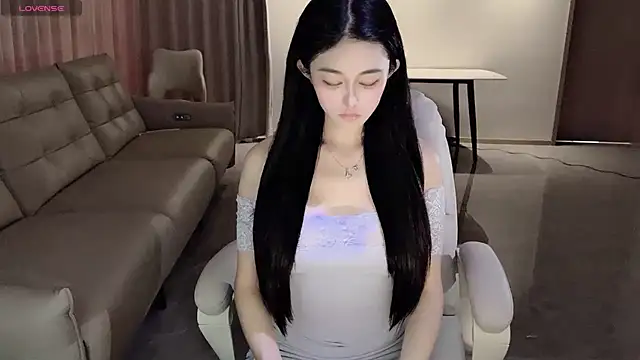 Snapshot of Irene--- chatting on 03-03-25, 05:37 Irene--- online show from 03-03-25, 05:37
