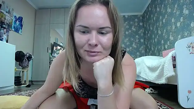 Snapshot of _Miss_Vanilla_ chatting on 09-17-25, 06:04 Miss Vanilla online show from 09-17-25, 06:04