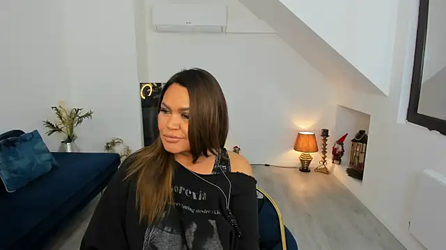 Aileen Stone online show from 11-23-25, 05:12