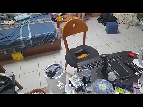 Snapshot of bb770504 chatting on 10-07-25, 07:31 bb770504 online show from 10-07-25, 07:31