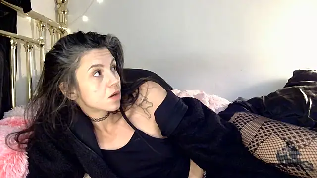 vavavixen online show from 12-22-24, 04:06