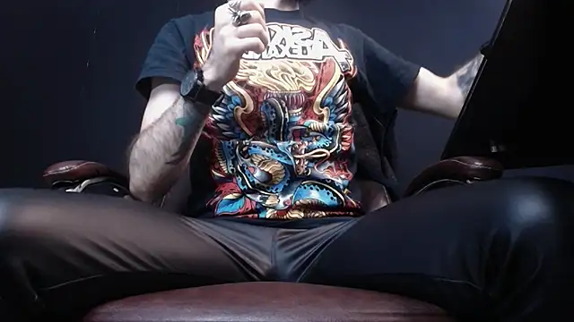 Snapshot of AxelColton chatting on 02-19-25, 06:22 AxelColton online show from 02-19-25, 06:22