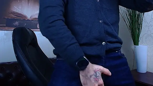 AxelColton online show from 12-19-25, 11:34