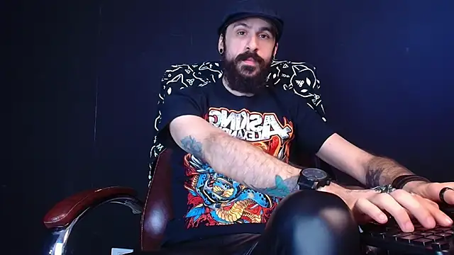 Snapshot of AxelColton chatting on 03-12-25, 06:40 AxelColton online show from 03-12-25, 06:40