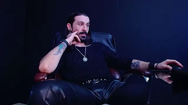 AxelColton online show from 10-31-25, 11:29