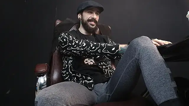Snapshot of AxelColton chatting on 02-09-25, 06:01 AxelColton online show from 02-09-25, 06:01