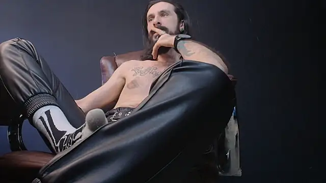 Snapshot of AxelColton chatting on 03-03-25, 12:06 AxelColton online show from 03-03-25, 12:06