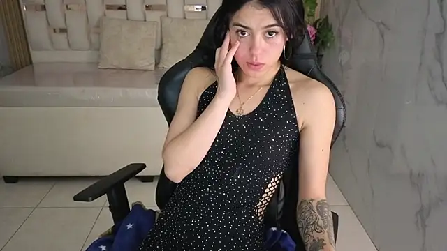 Snapshot of honey_torres_sub chatting on 04-30-26, 06:15 honey torres sub online show from 04-30-26, 06:15