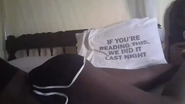 Missbella25 online show from 10-28-25, 05:12