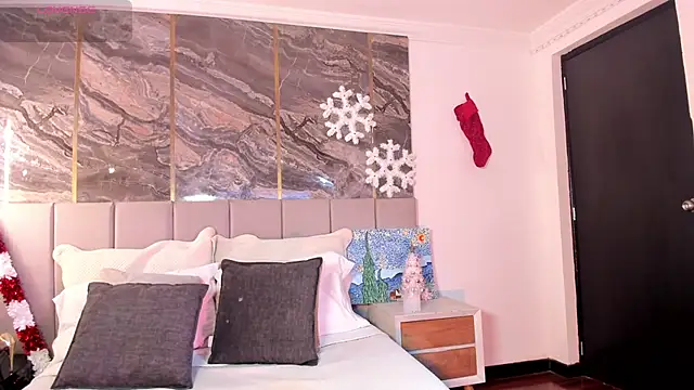 Sienna Blake  online show from 12-03-25, 07:35