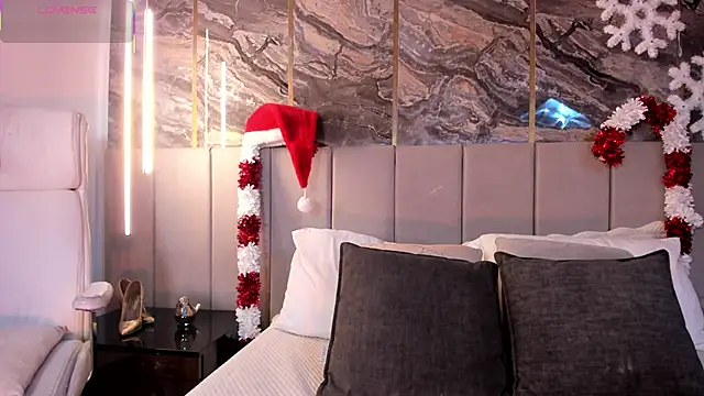 Sienna Blake  online show from 12-14-25, 11:27