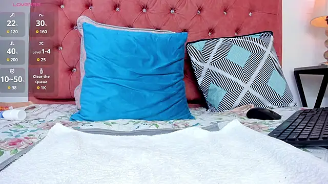 Snapshot of Samantha_Good chatting on 03-15-25, 03:27 Samantha Good online show from 03-15-25, 03:27