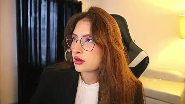 Daisha Riley online show from 11-14-25, 03:37