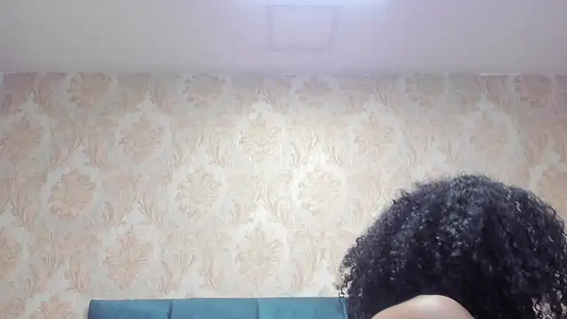Snapshot of CintiaWalker chatting on 10-05-25, 12:18 CintiaWalker online show from 10-05-25, 12:18