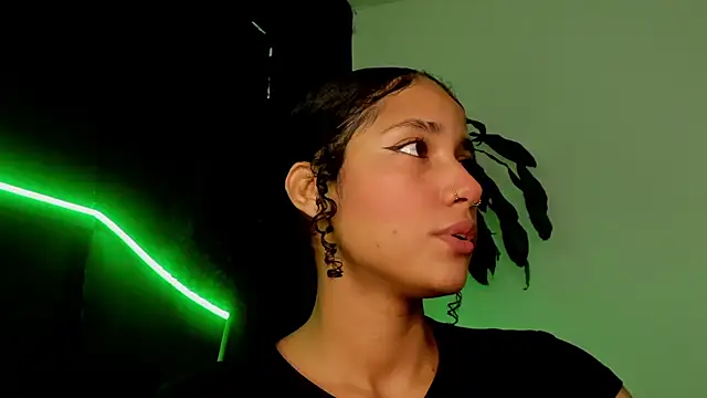 CintiaWalker online show from 04-15-26, 01:04