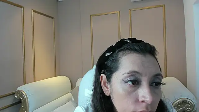 PerlaPreciosa online show from 11-06-25, 03:54