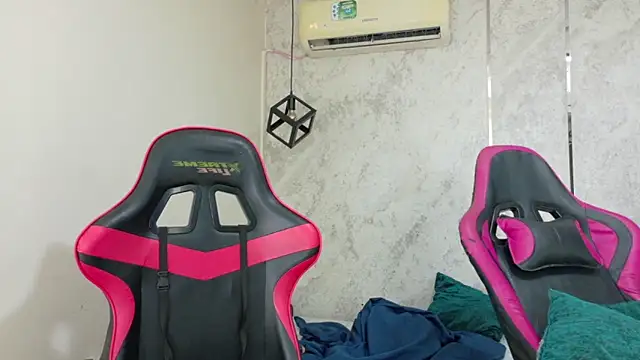 dani-lue online show from 04-15-26, 02:43