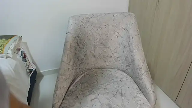 nathyy garcia online show from 10-04-25, 03:19