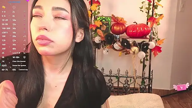 Snapshot of Sweet_Nyx chatting on 10-30-25, 10:17 Sweet Nyx online show from 10-30-25, 10:17