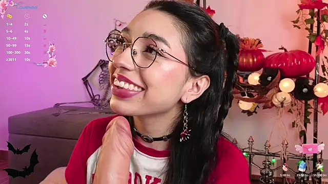 Snapshot of Sweet_Nyx chatting on 10-16-25, 07:44 Sweet Nyx online show from 10-16-25, 07:44