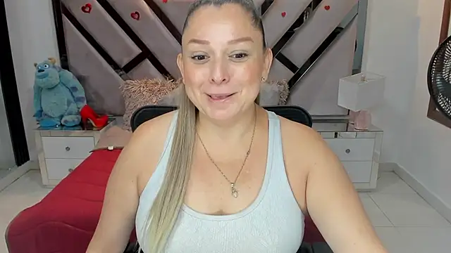 natalia5560 online show from 10-09-25, 01:00