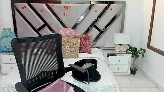 natalia5560 online show from 11-26-25, 01:11