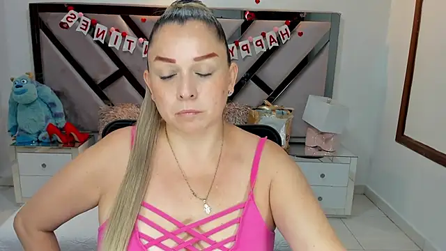 natalia5560 online show from 09-23-25, 12:01