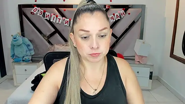 natalia5560 online show from 09-22-25, 12:44