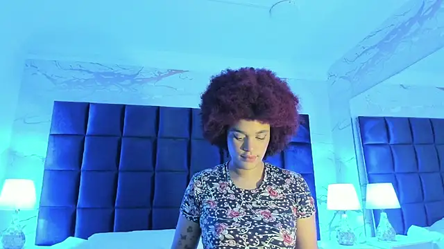 loladupont online show from 02-25-26, 03:07