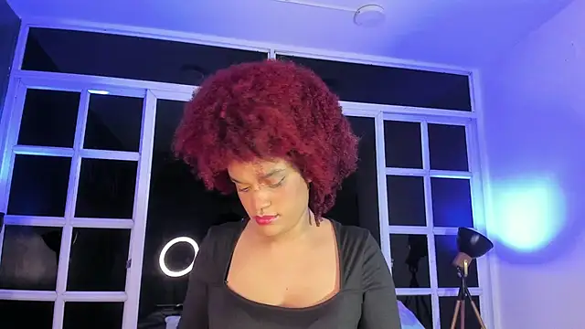 Snapshot of loladupont chatting on 05-03-26, 03:11 loladupont online show from 05-03-26, 03:11