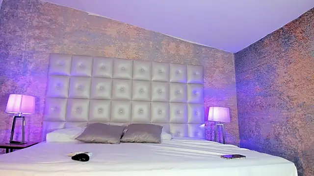 loladupont online show from 12-02-25, 03:07