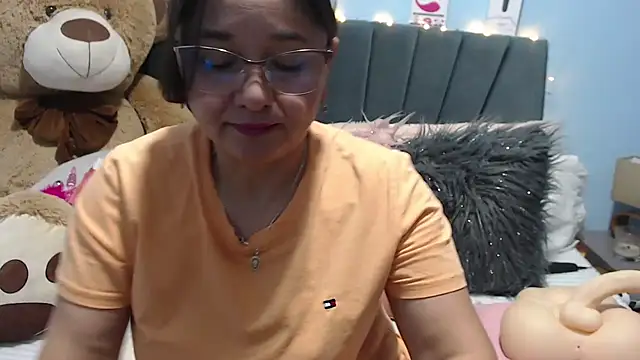 AngelRouss online show from 10-31-25, 03:25