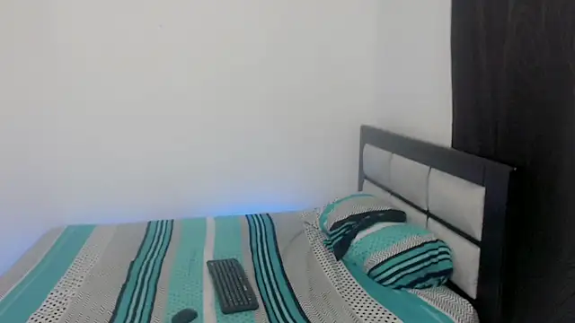 heueujej online show from 10-19-25, 06:27