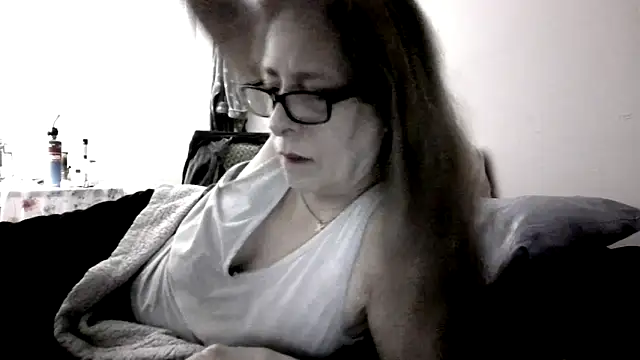 Snapshot of Keywest_Kate chatting on 10-25-25, 12:50 Keywest Kate online show from 10-25-25, 12:50