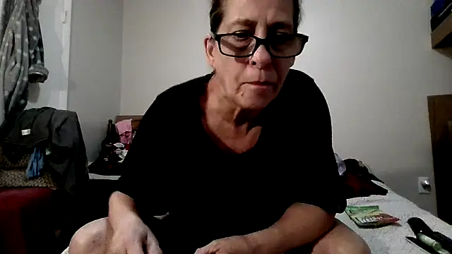Snapshot of Keywest_Kate chatting on 10-11-25, 10:00 Keywest Kate online show from 10-11-25, 10:00