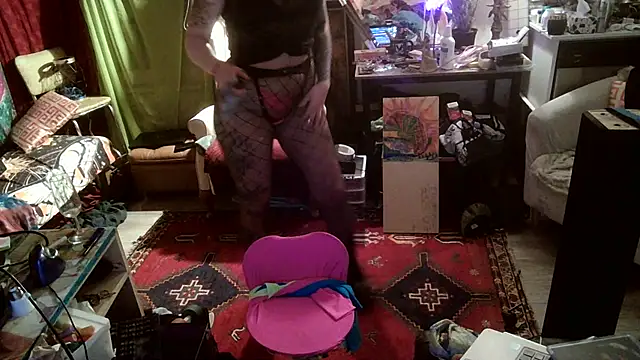 SilverandFox online show from 03-11-25, 08:41