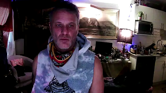 SilverandFox online show from 01-21-25, 04:27