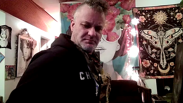 SilverandFox online show from 01-08-25, 06:31