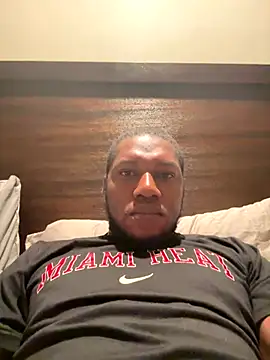 Snapshot of forfunsies chatting on 09-23-25, 02:29 forfunsies online show from 09-23-25, 02:29