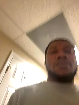 Snapshot of forfunsies chatting on 10-24-25, 02:43 forfunsies online show from 10-24-25, 02:43