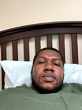 Snapshot of forfunsies chatting on 10-13-25, 01:29 forfunsies online show from 10-13-25, 01:29