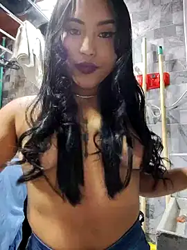 Snapshot of lovelypocahontas11 chatting on 01-23-25, 03:05 lovelypocahontas11 online show from 01-23-25, 03:05