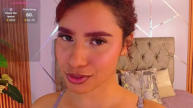 charlottee white online show from 03-04-26, 10:06