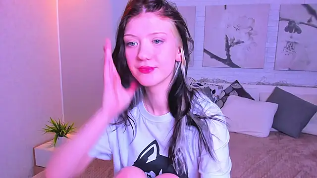 Snapshot of Lina_Vi chatting on 02-05-25, 08:46 Lina Vi online show from 02-05-25, 08:46