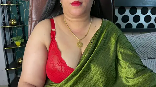 Snapshot of FlatVincy4 chatting on 05-20-26, 05:59 FlatVincy4 online show from 05-20-26, 05:59