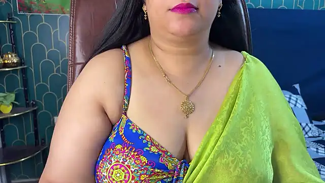 Snapshot of FlatVincy4 chatting on 07-25-26, 05:48 FlatVincy4 online show from 07-25-26, 05:48