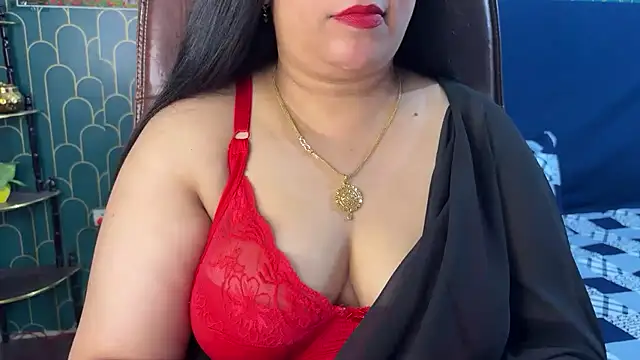 Snapshot of FlatVincy4 chatting on 07-17-26, 05:37 FlatVincy4 online show from 07-17-26, 05:37