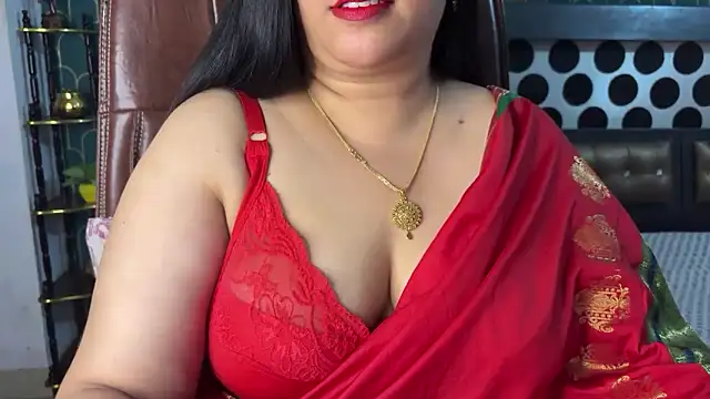 Snapshot of FlatVincy4 chatting on 05-17-26, 05:29 FlatVincy4 online show from 05-17-26, 05:29
