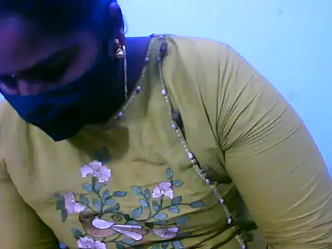 Snapshot of telugu_indhu_0001 chatting on 10-01-25, 06:18 telugu indhu 0001 online show from 10-01-25, 06:18